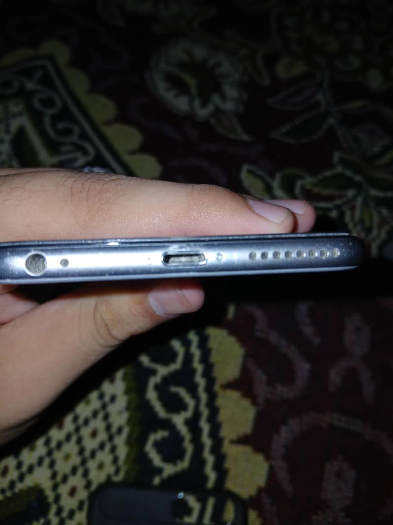 Apple iPhone 6 Plus 1