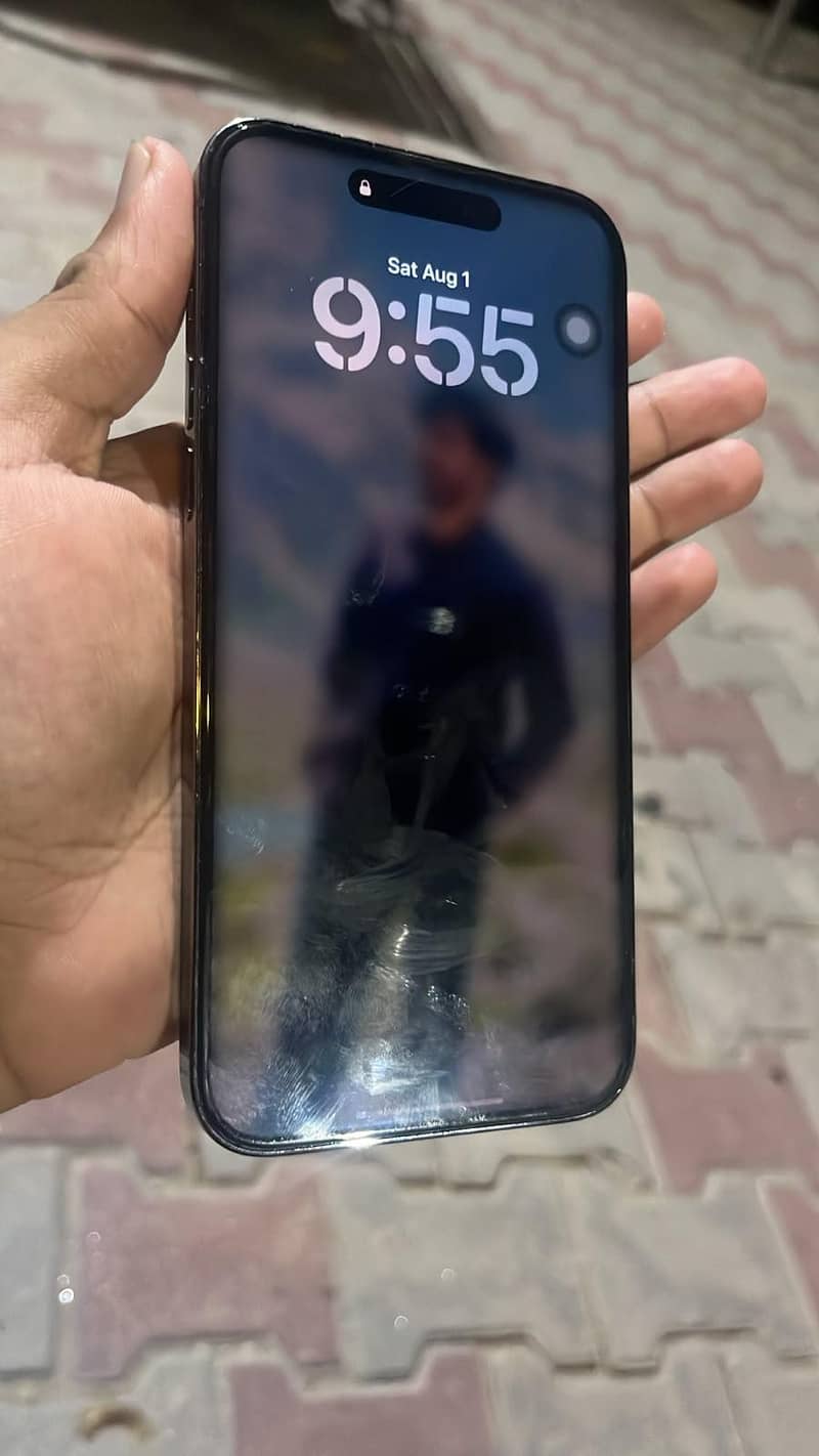 Apple iPhone 14 Pro Max 1