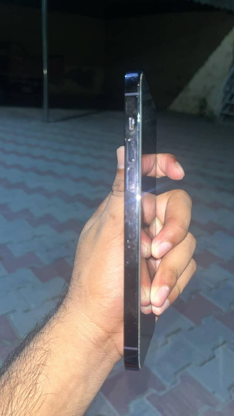 Apple iPhone 14 Pro Max 2