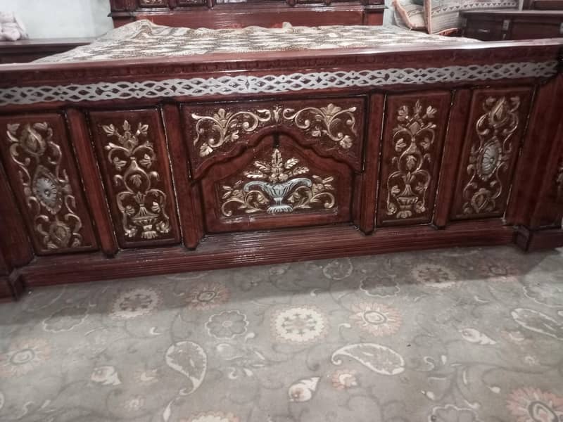 Bed,side tables and Dressing 1