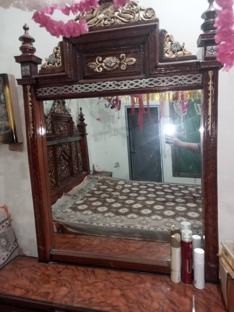 Bed,side tables and Dressing 3