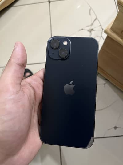 Apple iPhone 13
