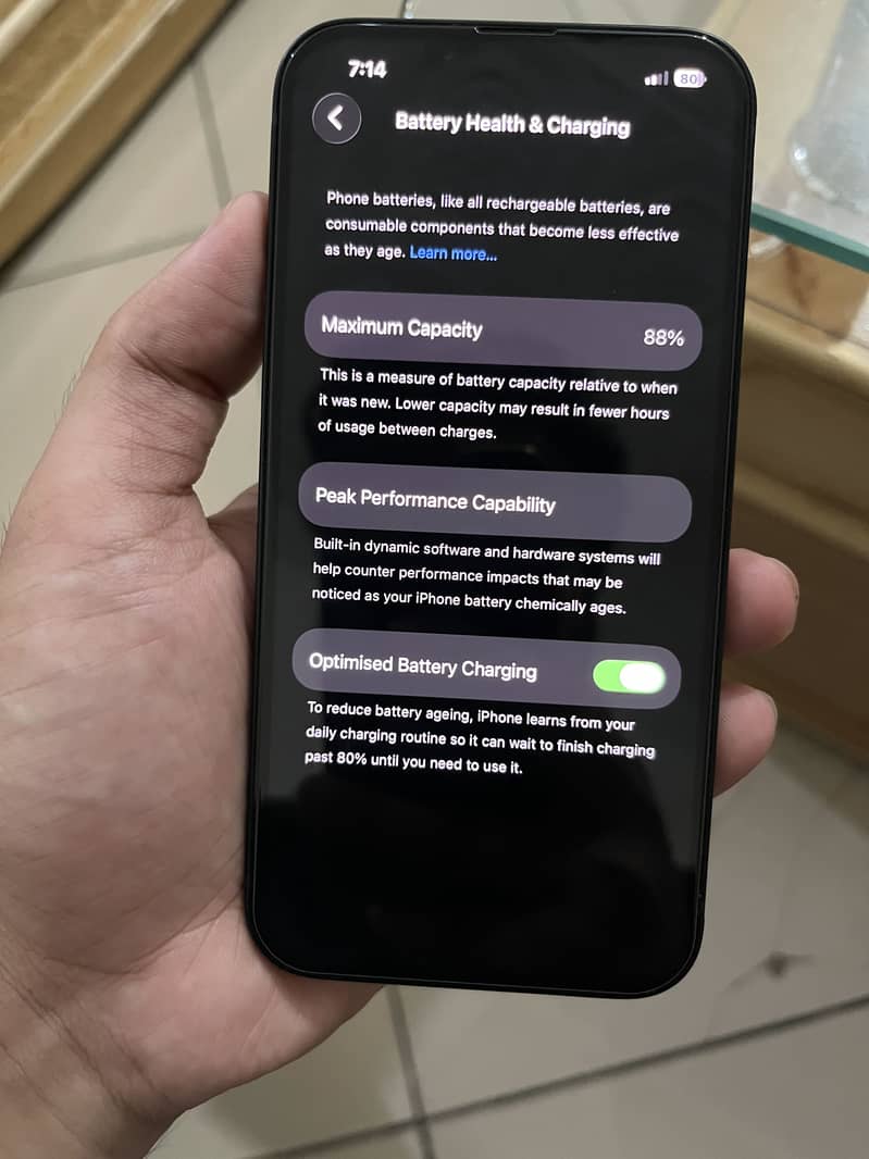 Apple iPhone 13 2
