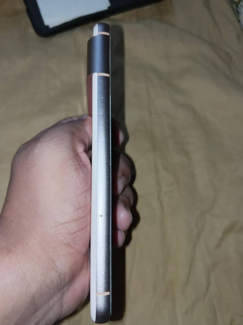 Google Pixel 8 3