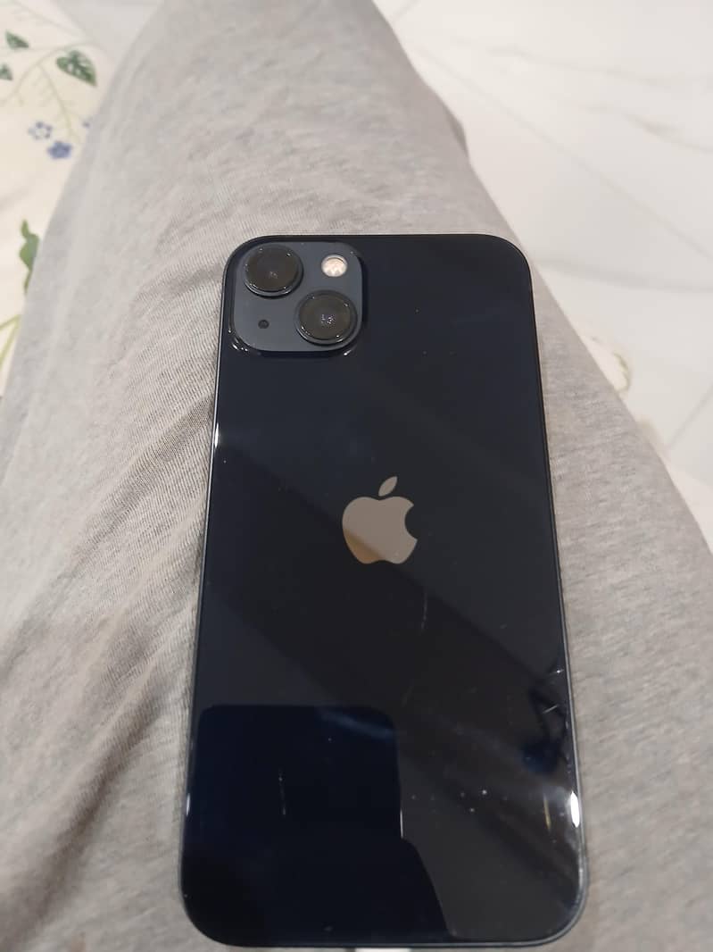 Apple iPhone 13 6
