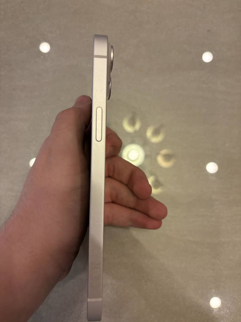 Apple iPhone 14 plus 3