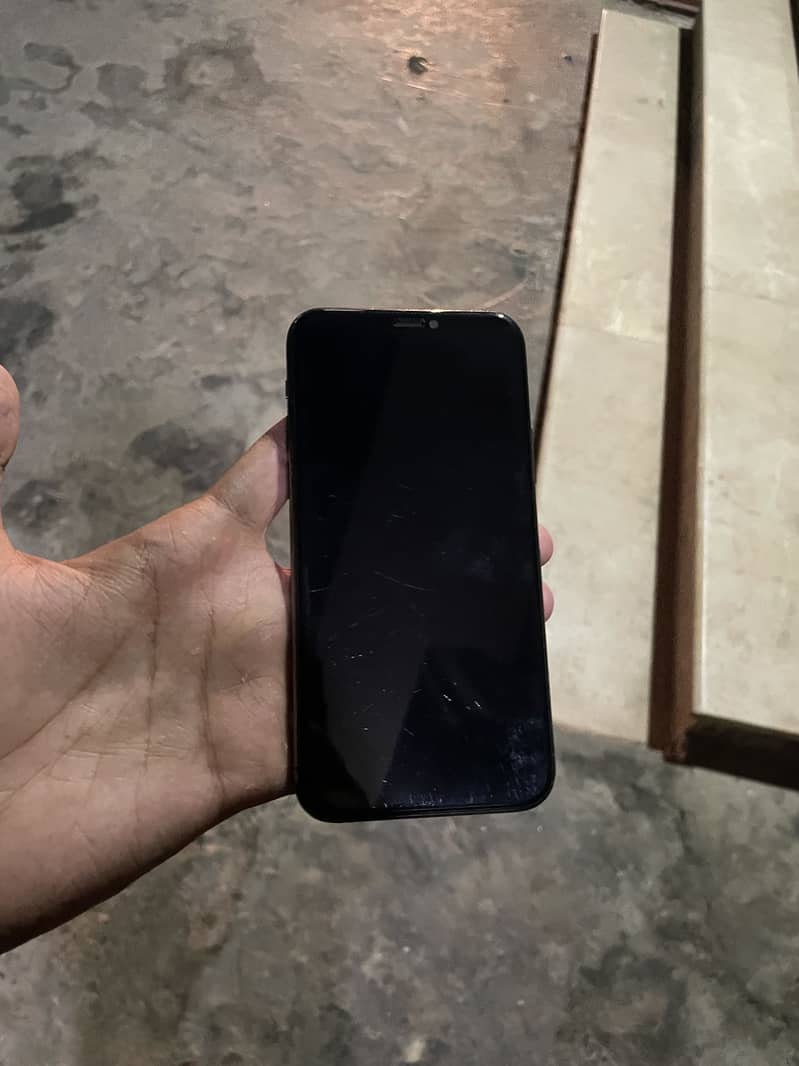 Apple iPhone 11 Pro 6