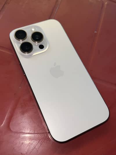 Apple iPhone 16 Pro