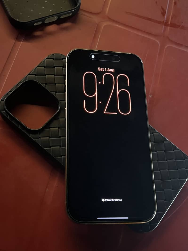 Apple iPhone 16 Pro 2