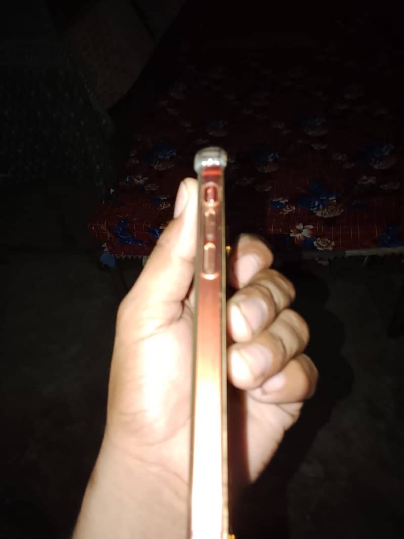 Apple iPhone 12 mini 6