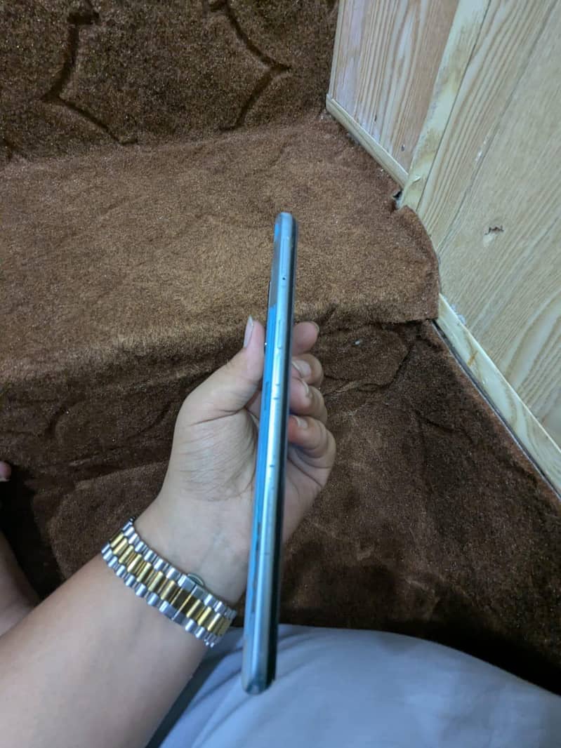 OPPO A76 0