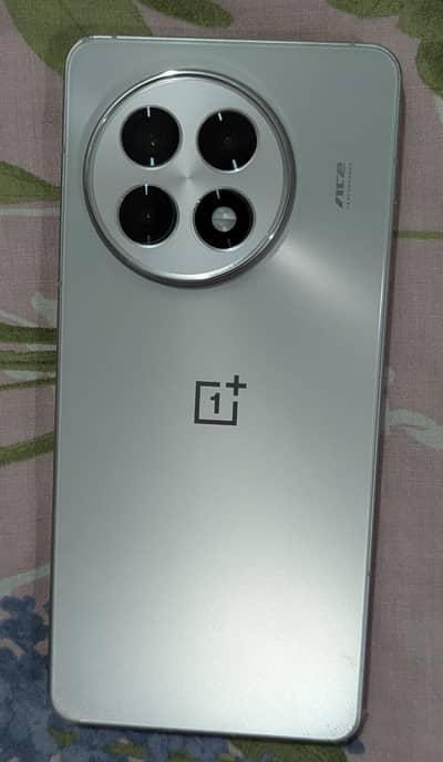One Plus 13R