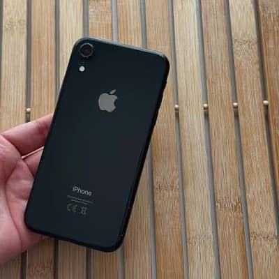 iPhone XR 64gb 10/9.5 pta approved water pack