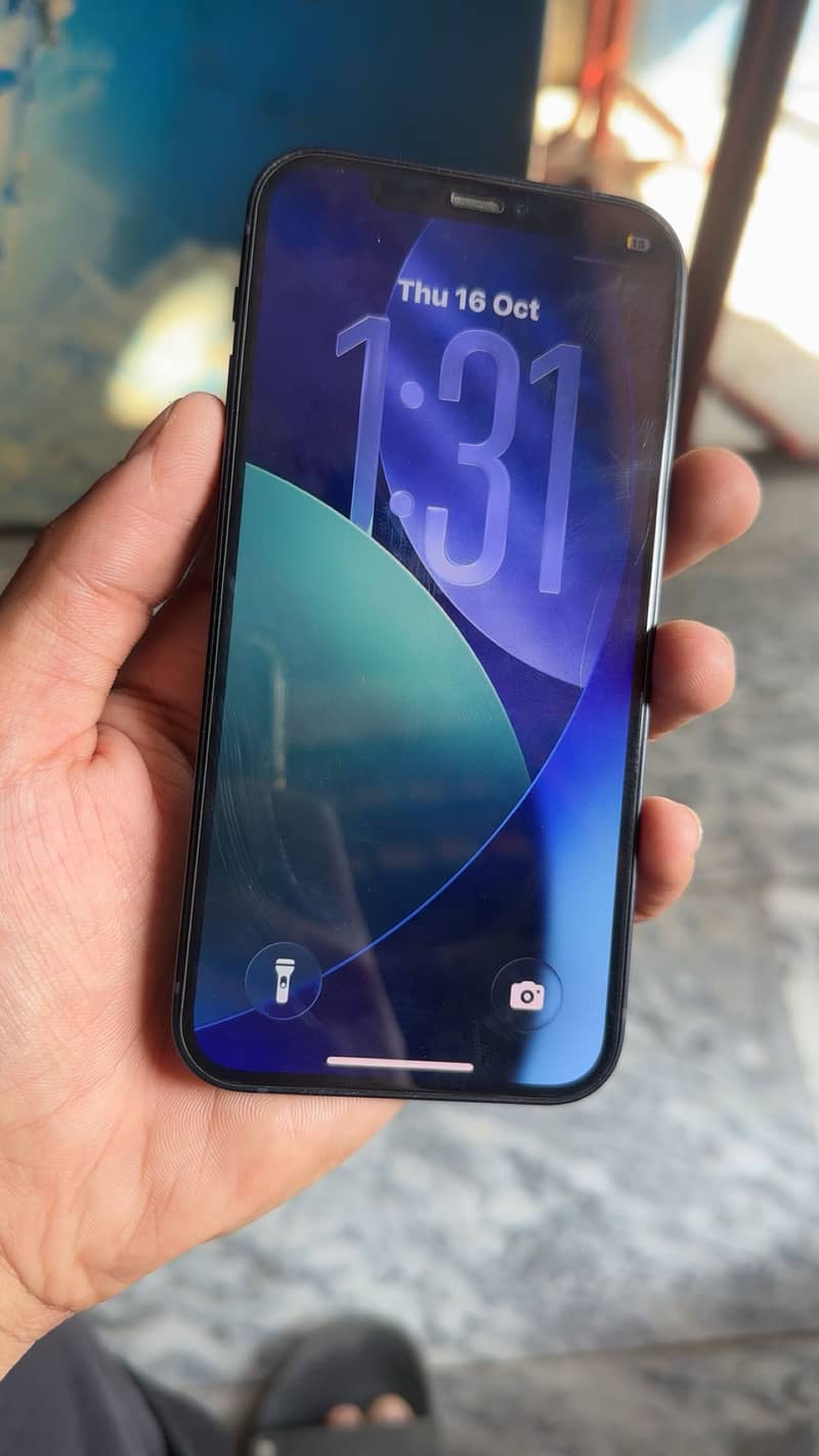 Apple iPhone 12 1