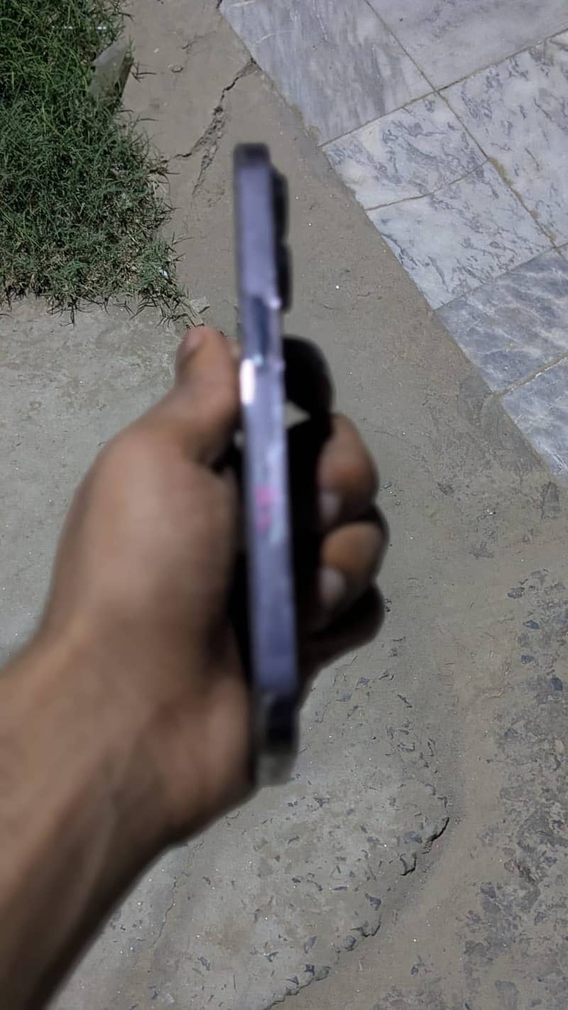 Apple iPhone 14 Pro 3