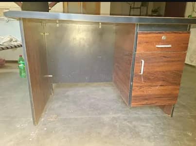 Reception and cash counter table