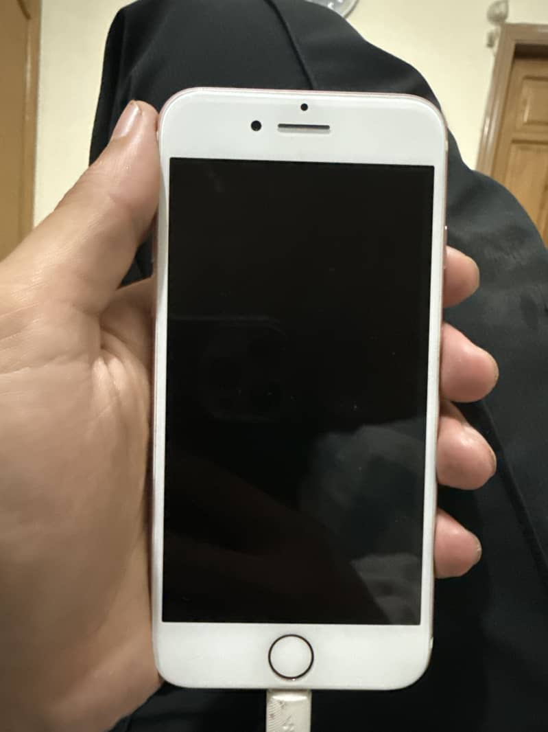 Apple iPhone 7 1