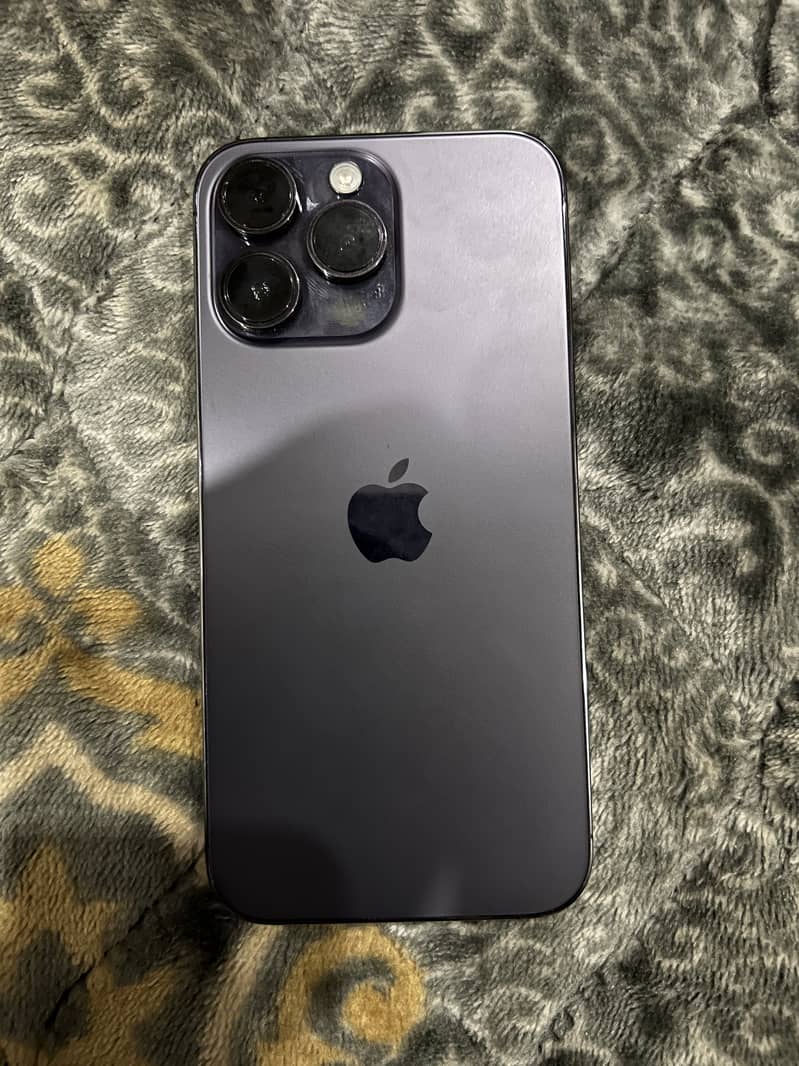 Apple iPhone 14 Pro Max 1