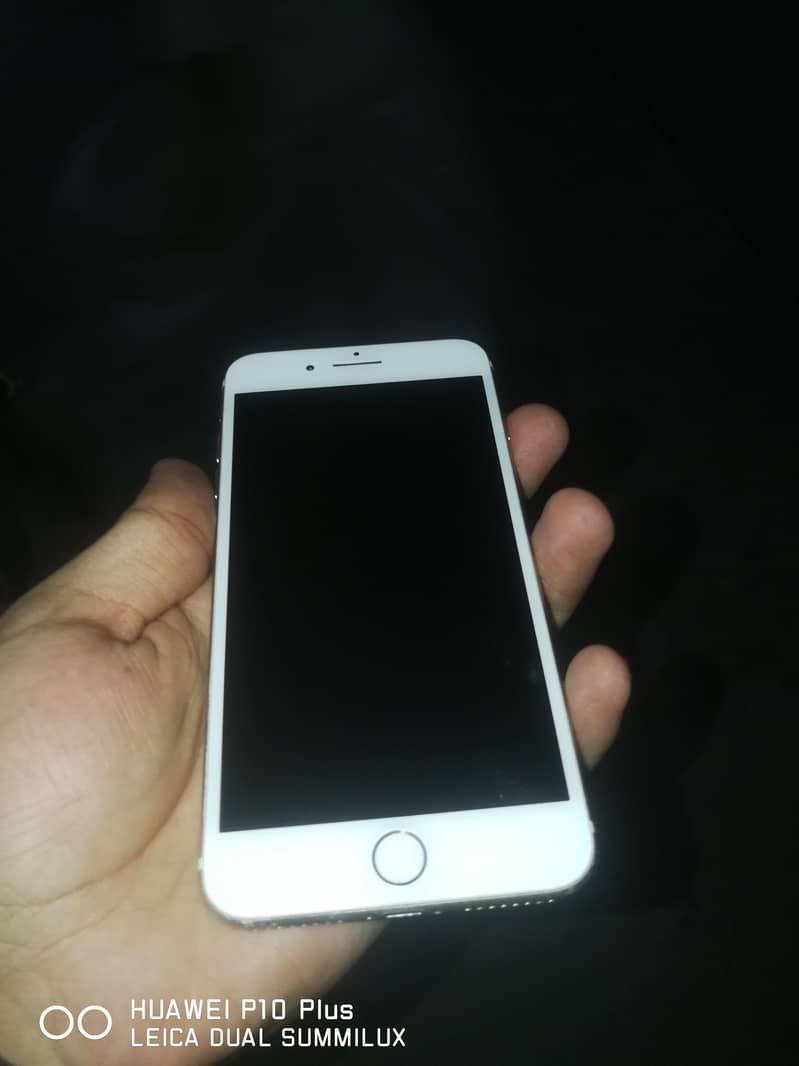 Apple iPhone 7 Plus 2