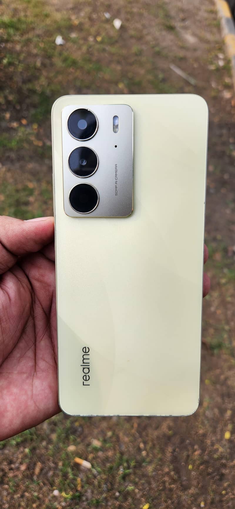 Realme C75 0