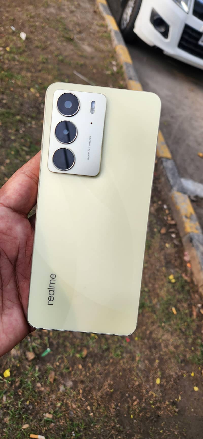 Realme C75 4