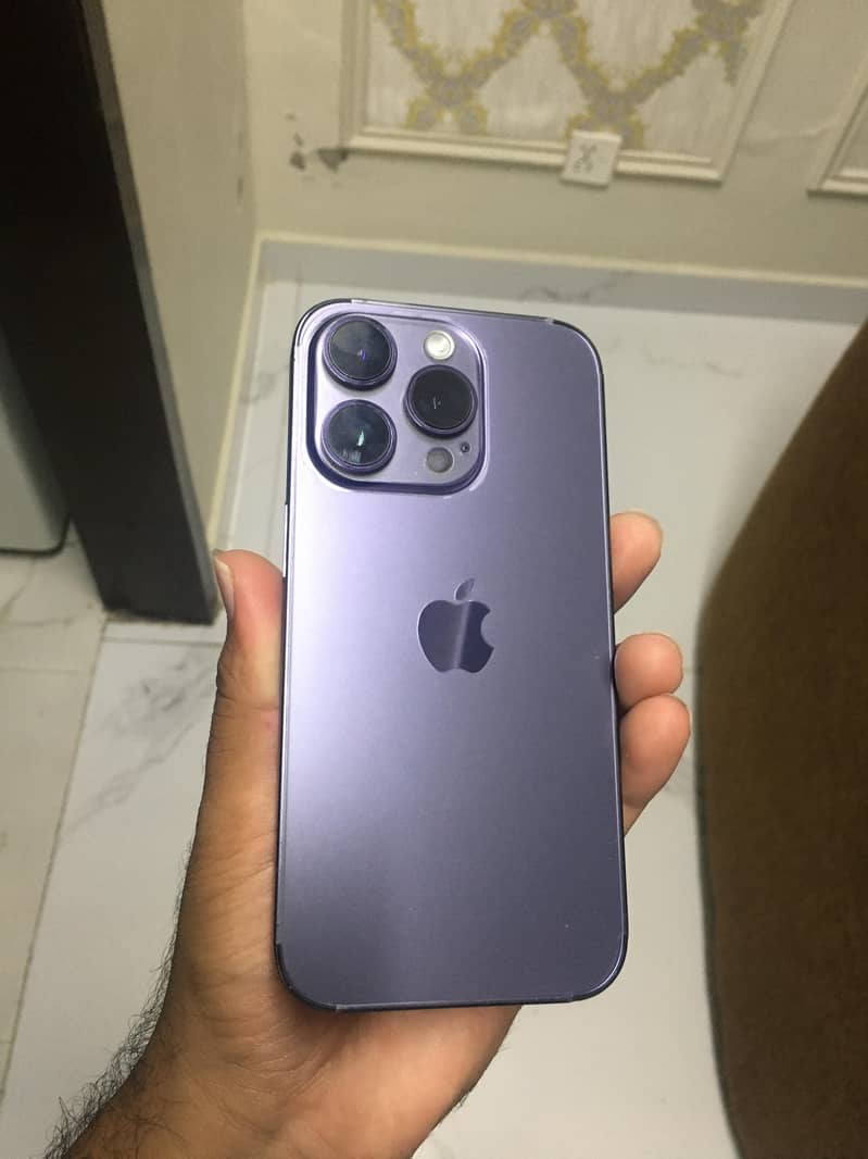 Apple iPhone 14 Pro 0