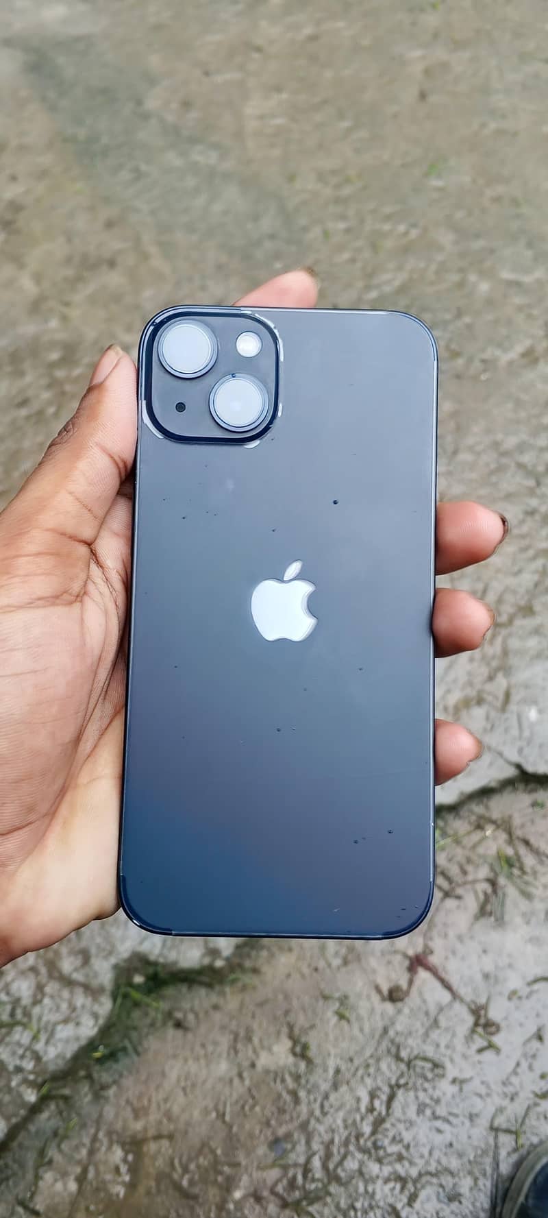 Apple iPhone 13 4