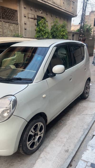 Nissan Moco 2010
