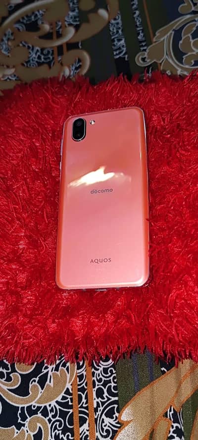 Sharp Aquos R2
