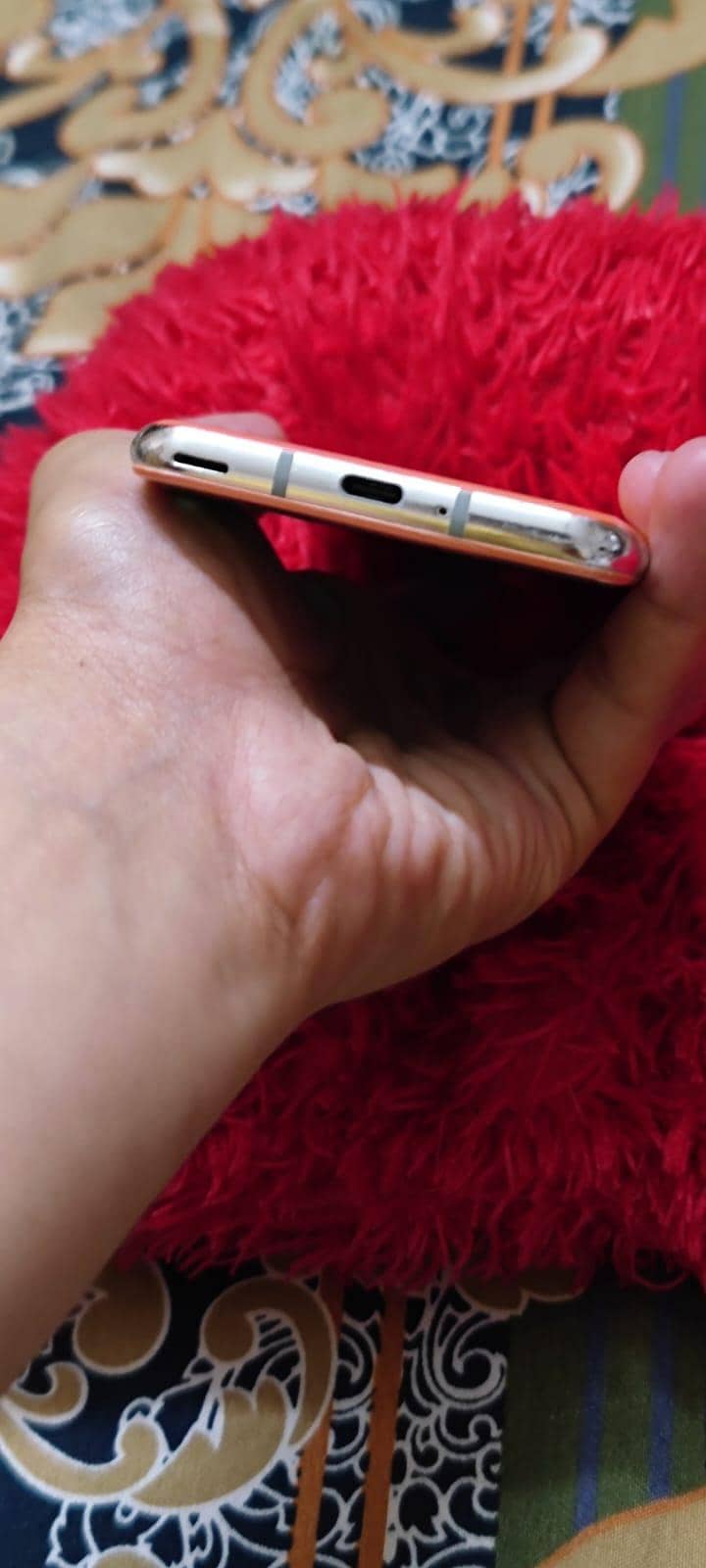 Sharp Aquos R2 3