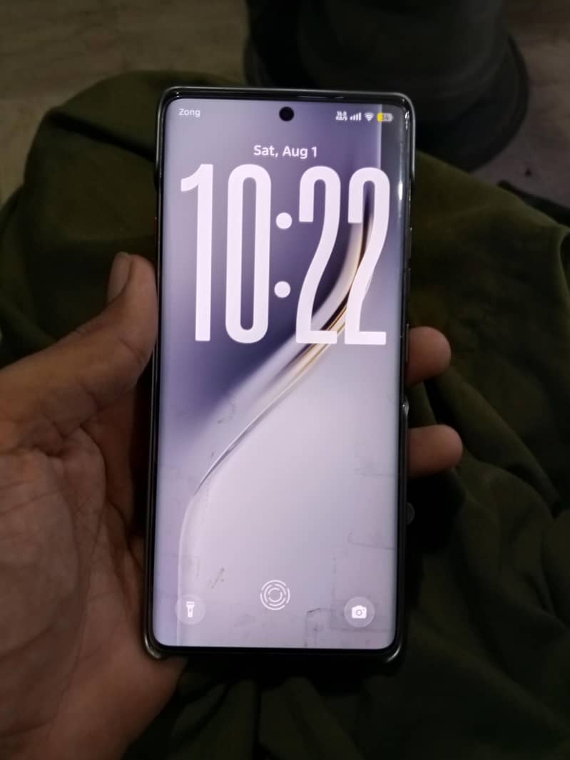 Tecno CAMON 40 Pro 4