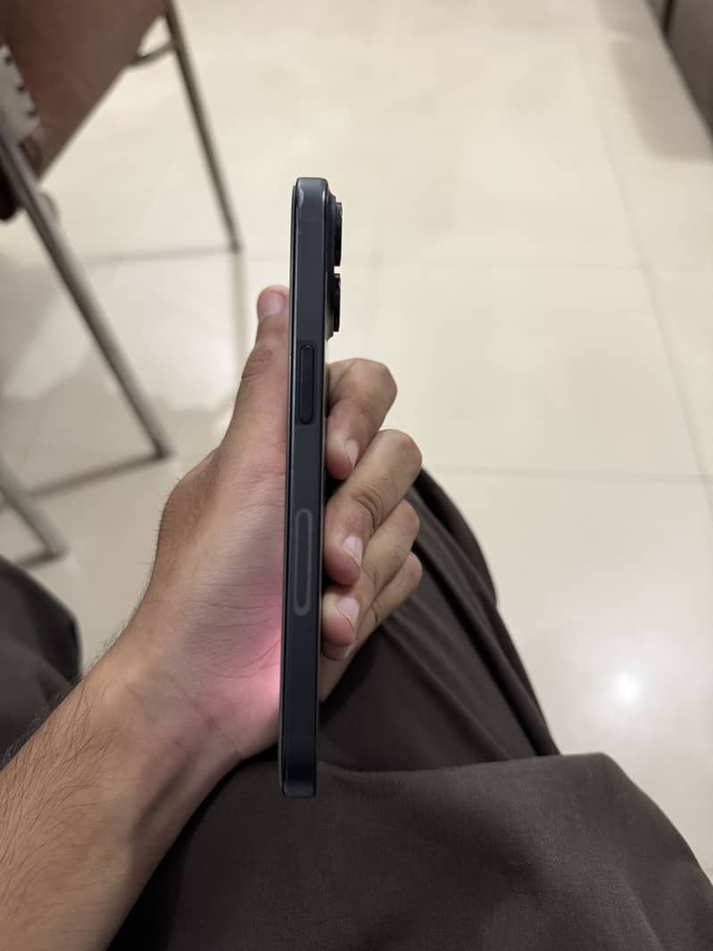 Apple iPhone 15 2