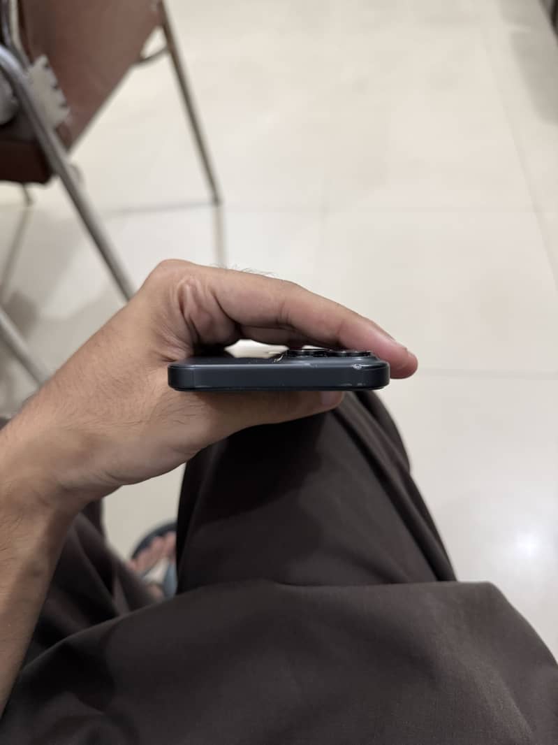 Apple iPhone 15 5
