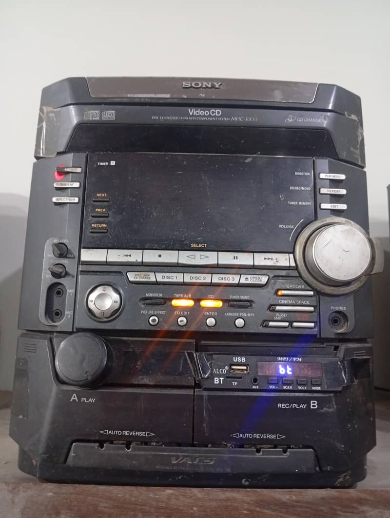 wireless Bluetooth speaker 2