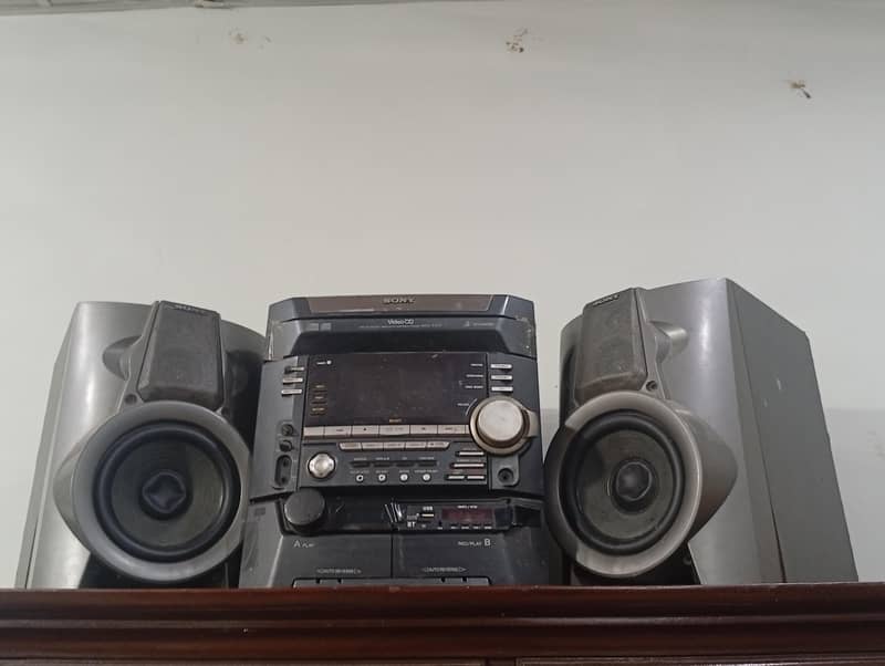 wireless Bluetooth speaker 4