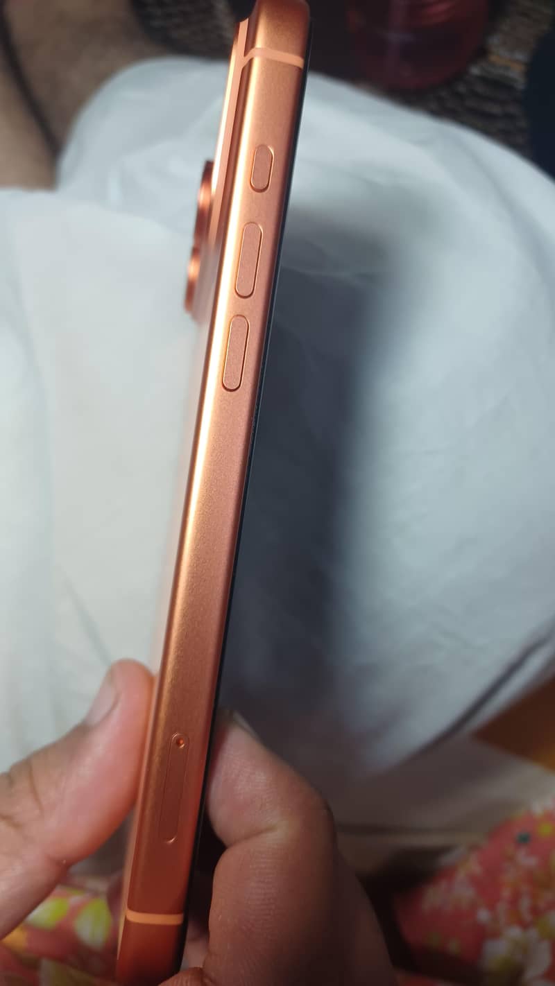 Apple iPhone 17 Pro Max 11