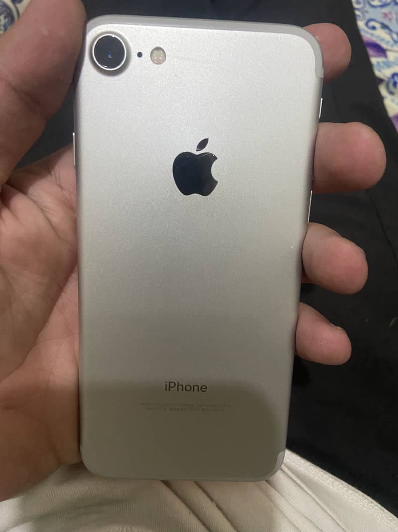Apple iPhone 7 4