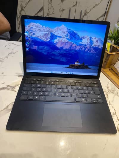 Microsoft Surface Laptop 3 i5 10th Gen 8GB RAM 256GB SSD Touch