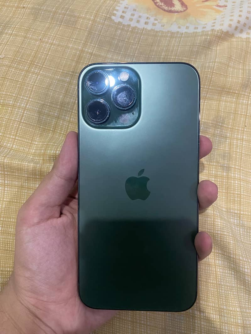 Apple iPhone 13 Pro Max 4