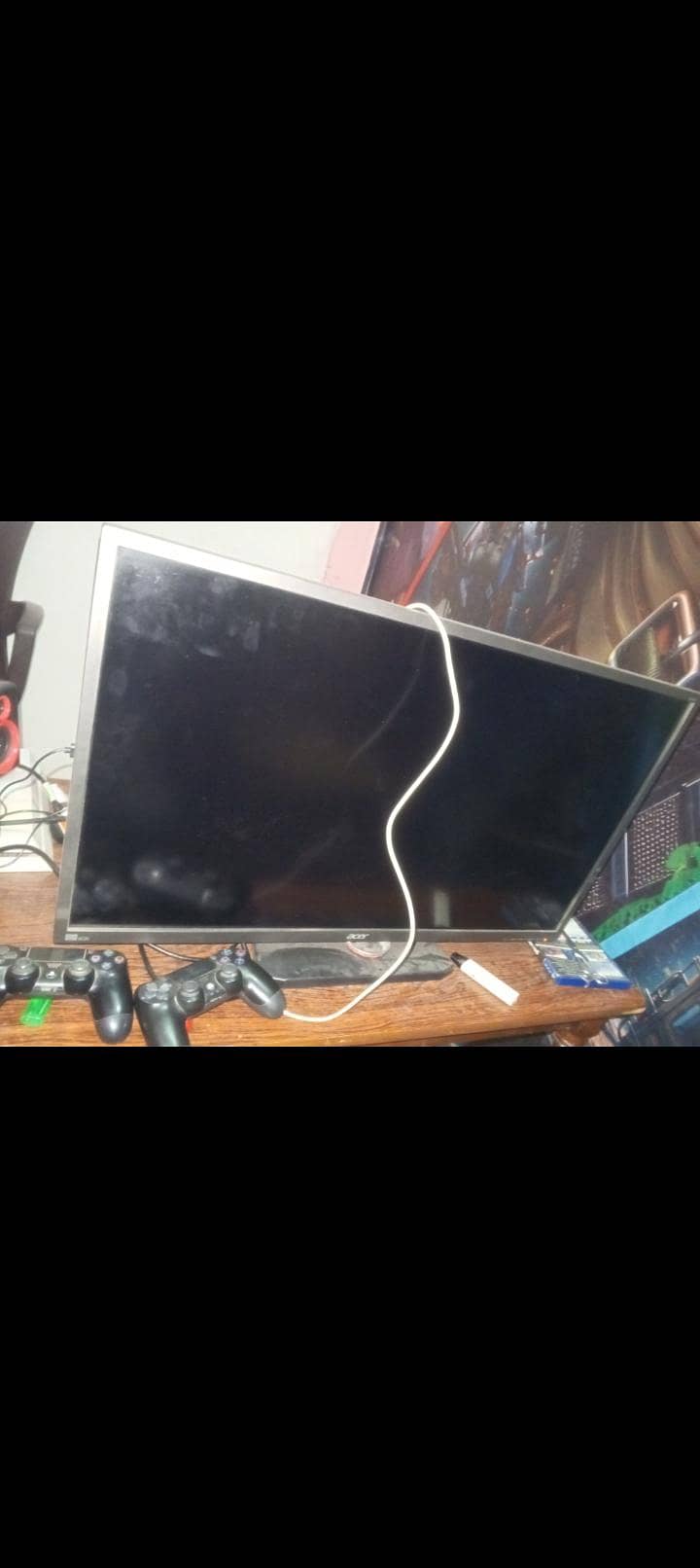 ps4 slim with 2 original controller 2
