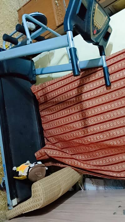 treadmil machine in working conditions