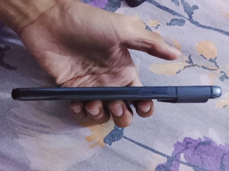 Google Pixel 8 3