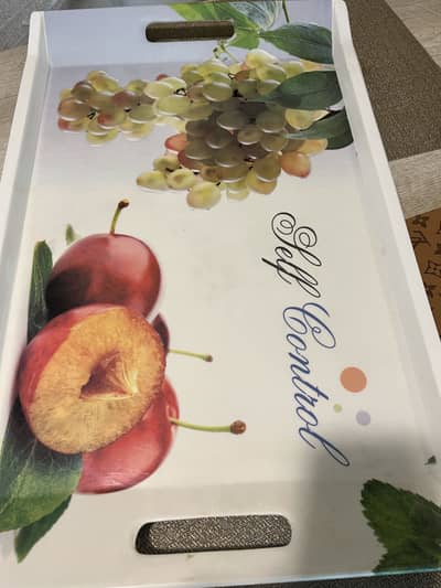 Plastic tray