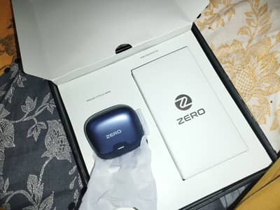 Zero life style earbuds . WAVY