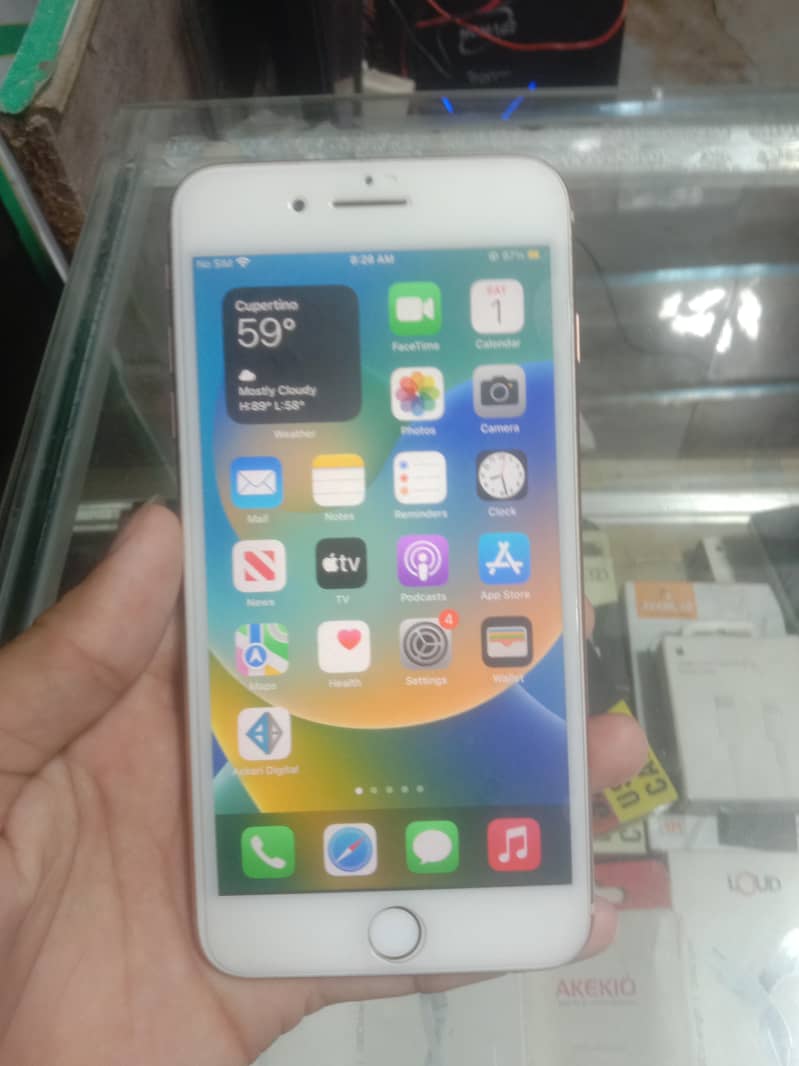 Apple iPhone 8 Plus 1