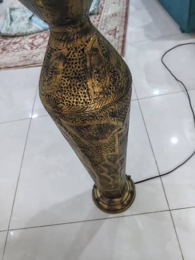 ANTIQUE VASE LAMP