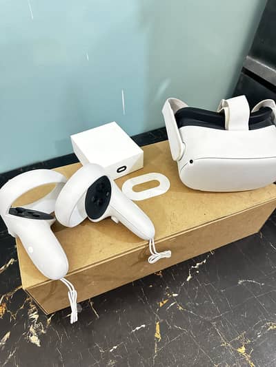 Meta Quest 2 VR Headset – Complete Set (Slightly Used)