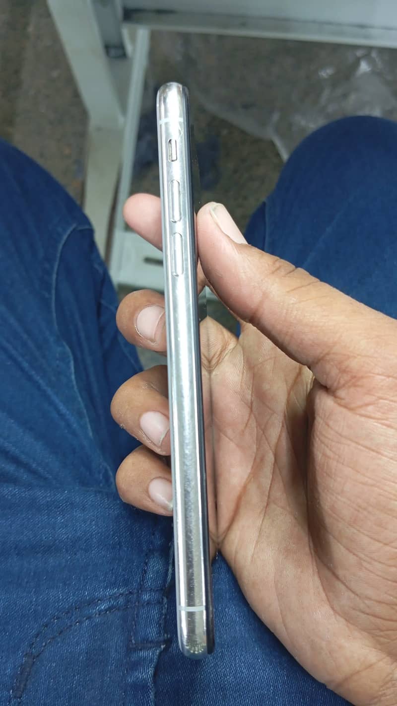 Apple iPhone X 2