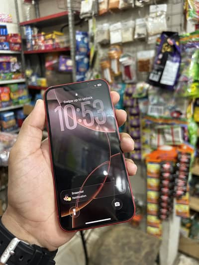 Apple iPhone 13