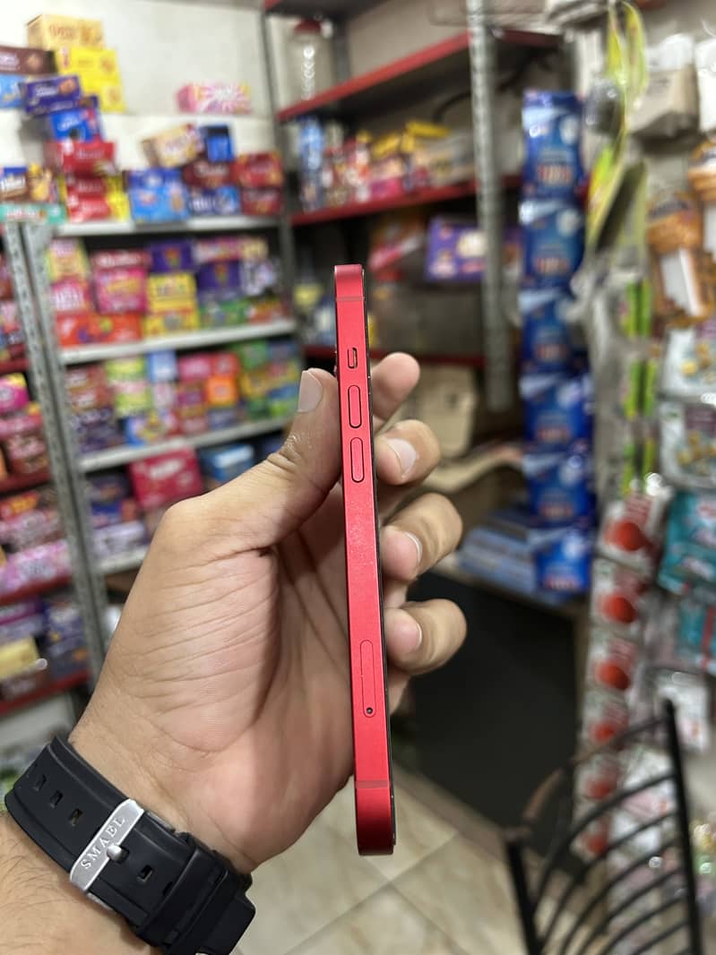 Apple iPhone 13 3